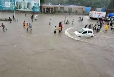 Gujarat floods: Citizens stay in as sky rains down woes